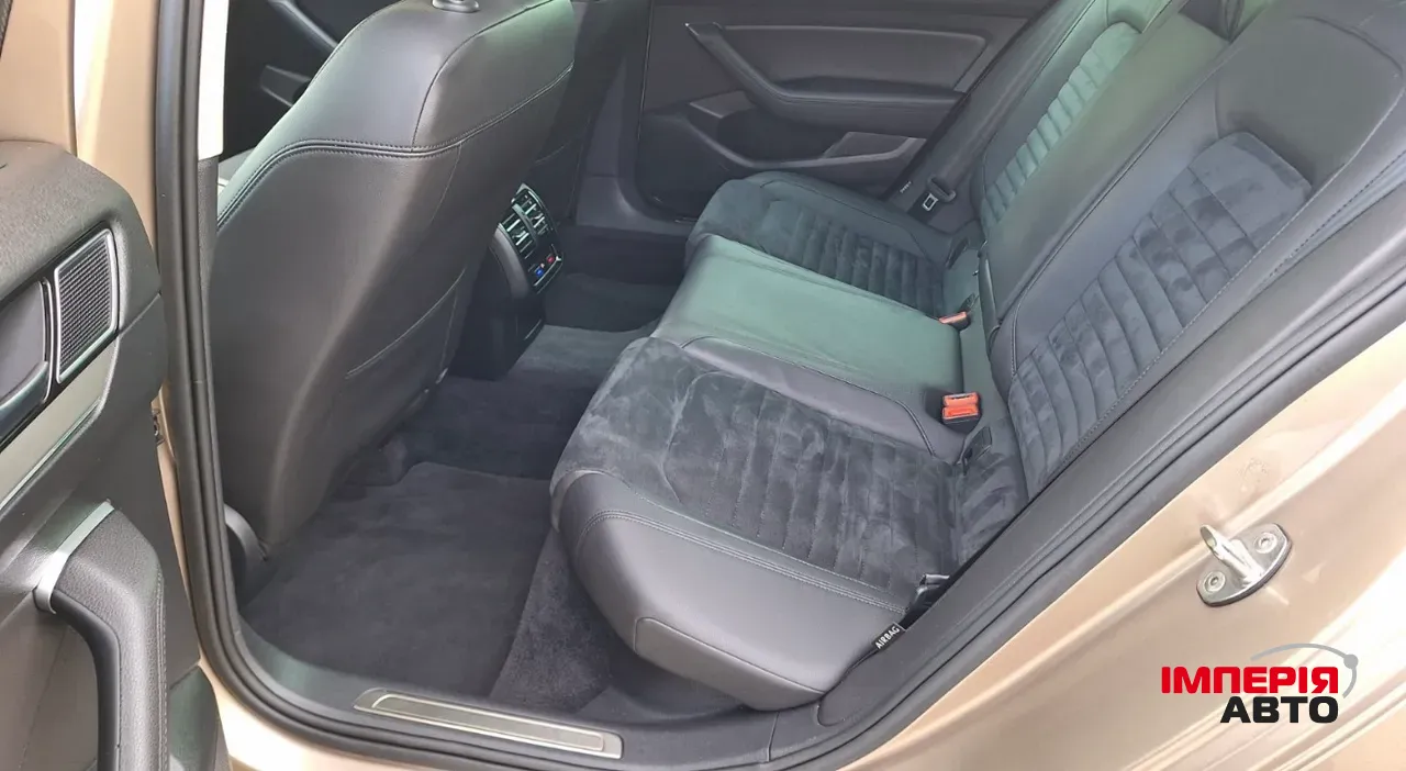 Volkswagen Passat - фото 8