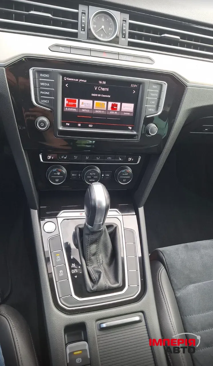 Volkswagen Passat - фото 10