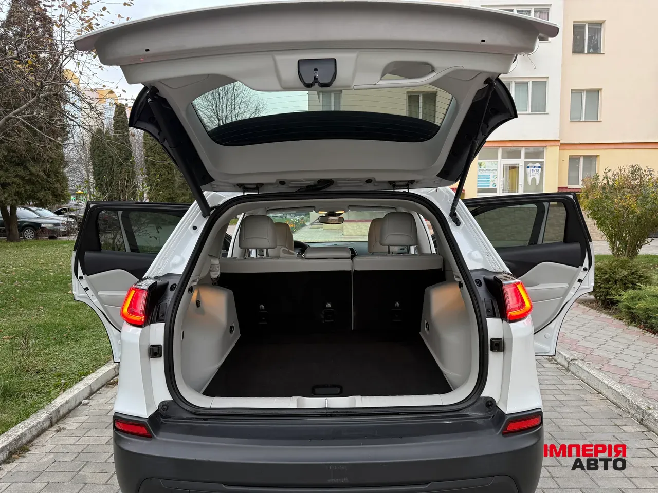 Jeep Cherokee - фото 30