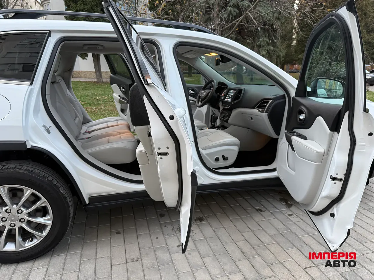 Jeep Cherokee - фото 54