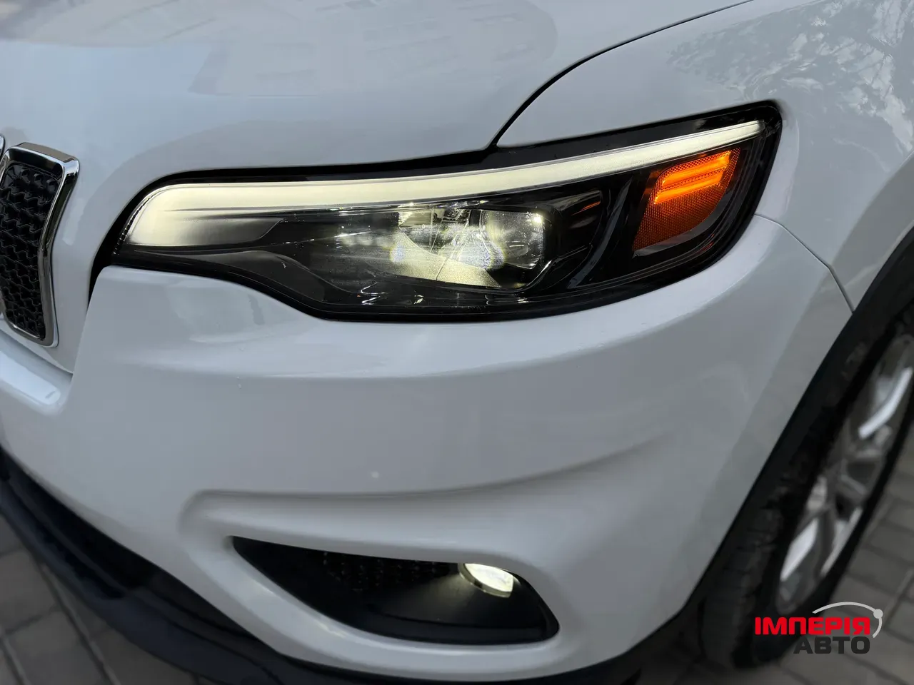 Jeep Cherokee - фото 16