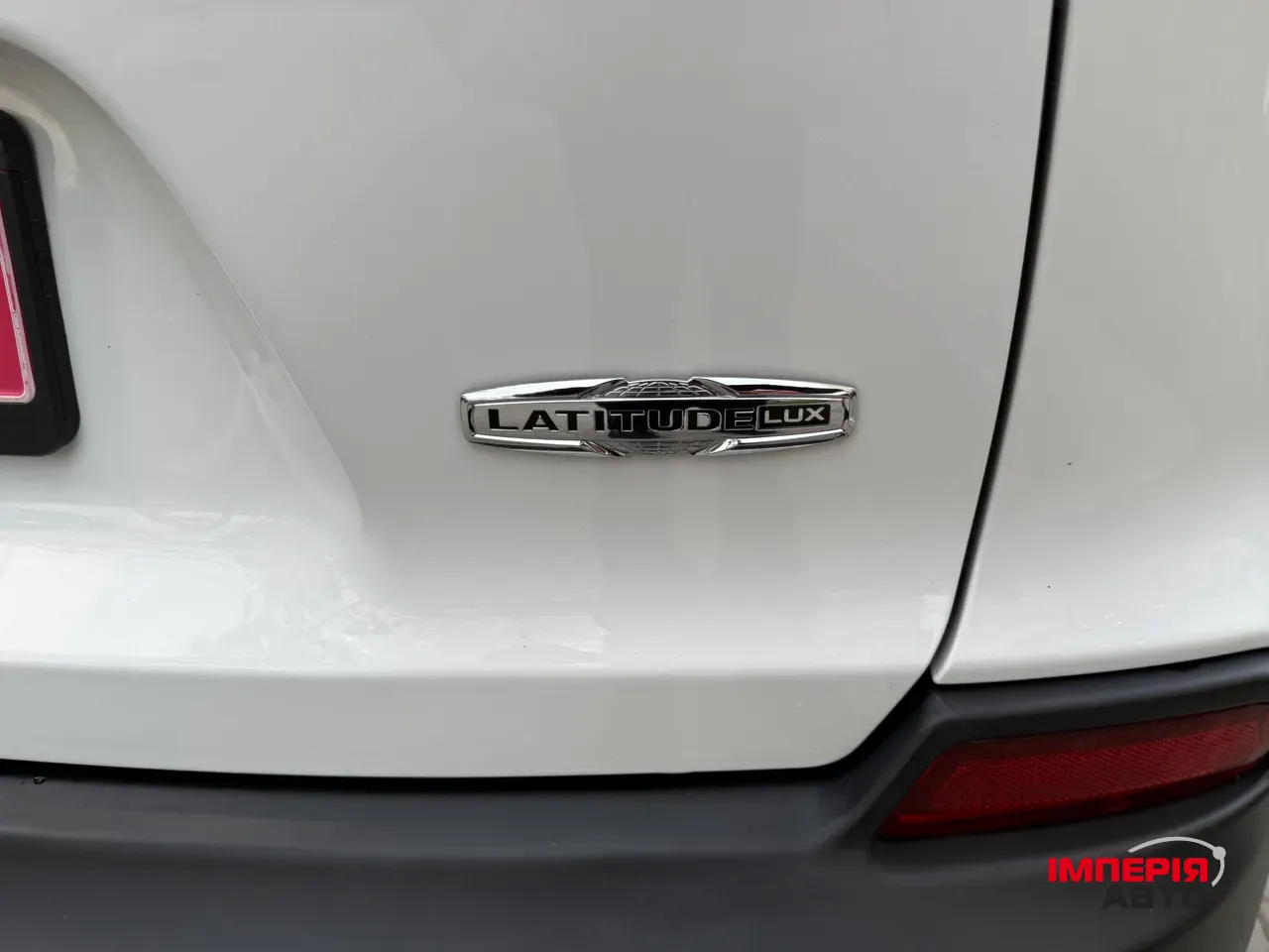 Jeep Cherokee - фото 8