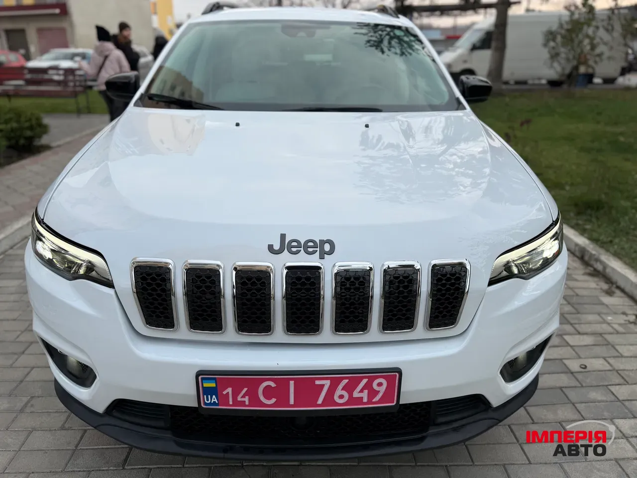 Jeep Cherokee - фото 13