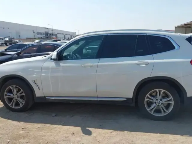 BMW X3 - фото 1