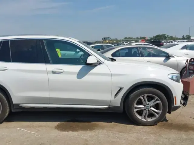 BMW X3 - фото 2