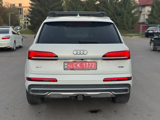 Audi Q7 - фото 3