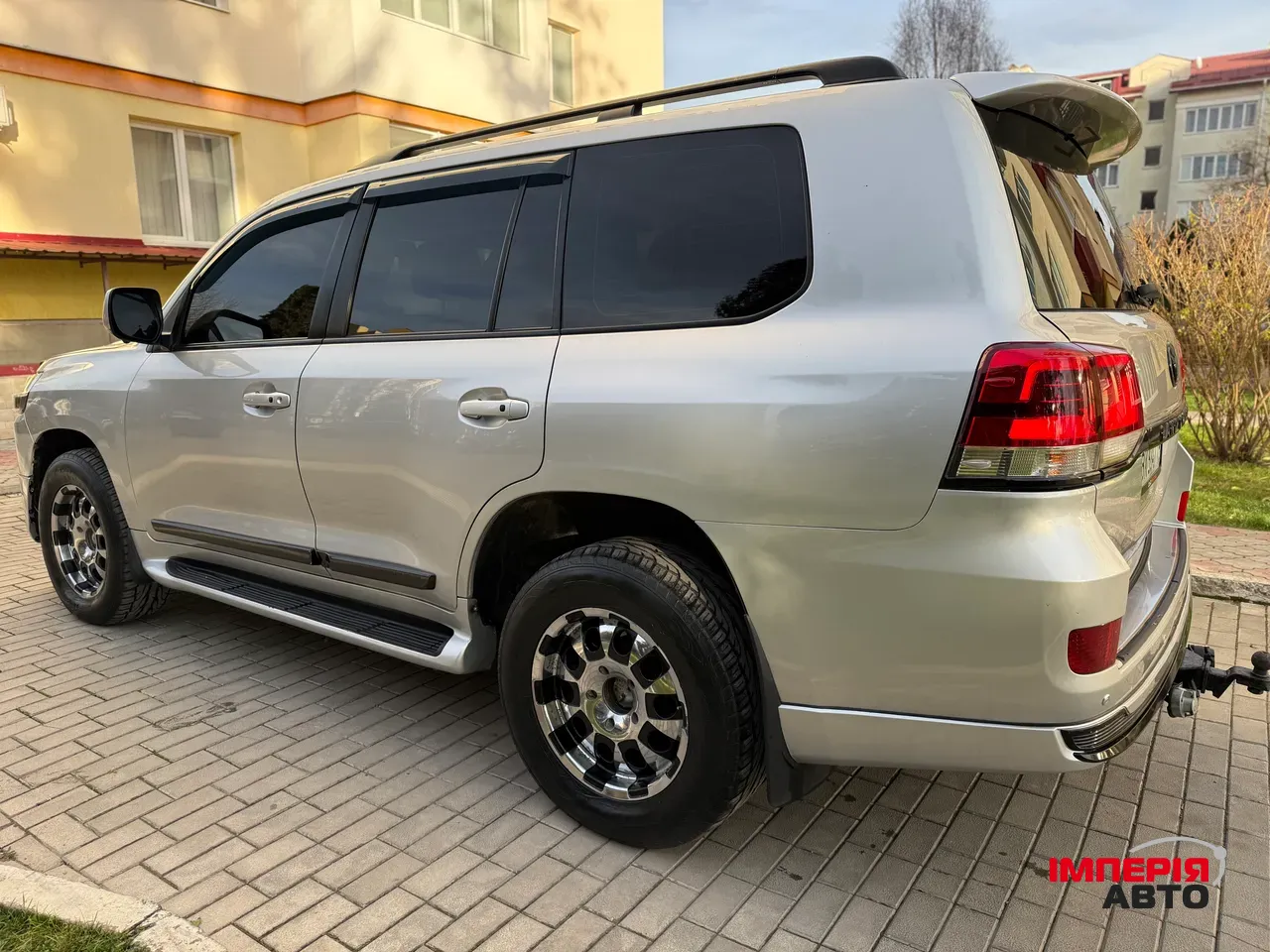 Toyota Land Cruiser - фото 6