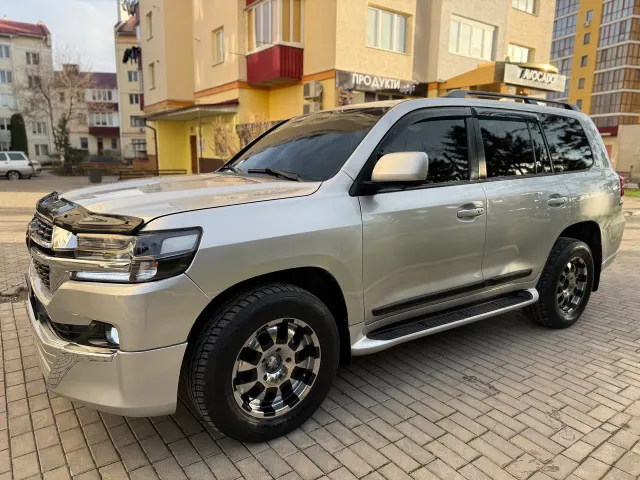 Toyota Land Cruiser - фото 3