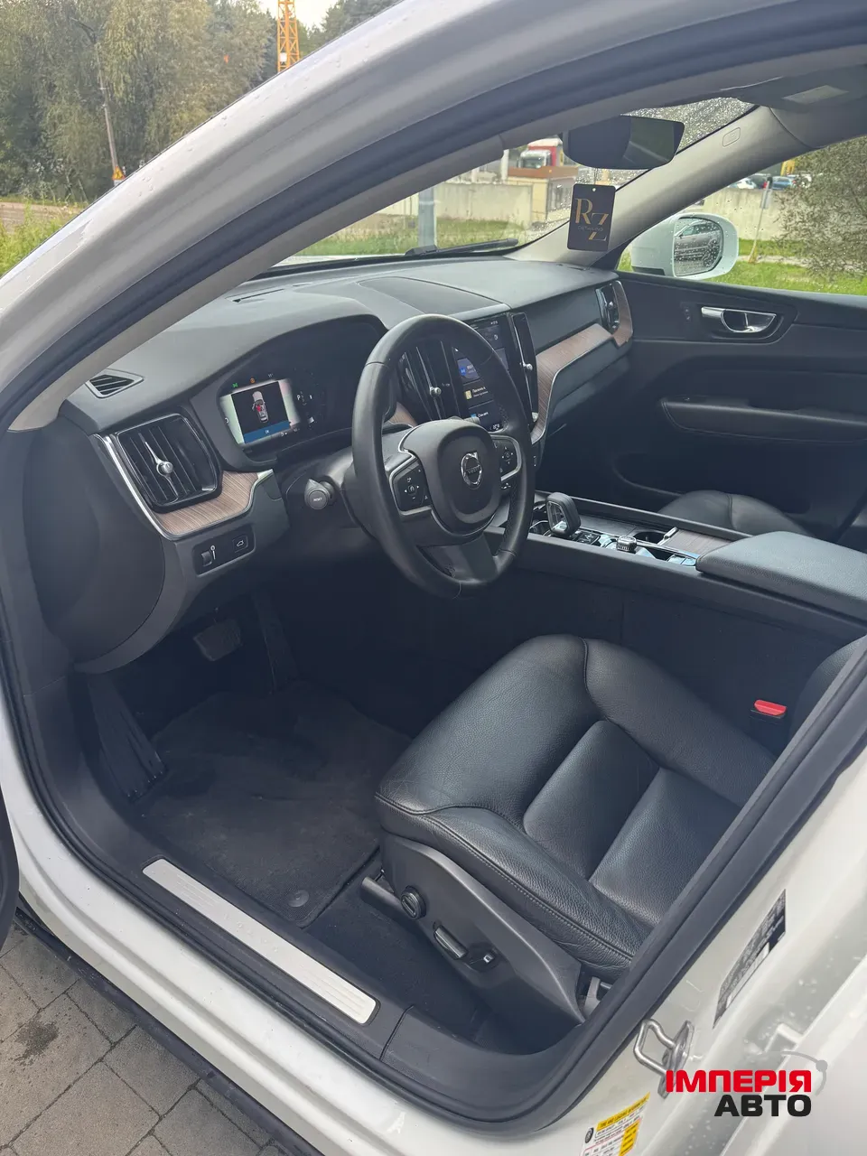 Volvo XC60 - фото 9