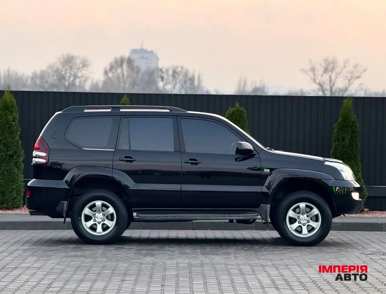 Toyota Land Cruiser Prado - фото 3