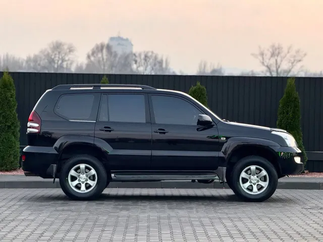 Toyota Land Cruiser Prado - фото 3