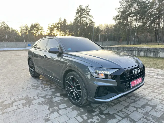 Audi Q8 - фото 3