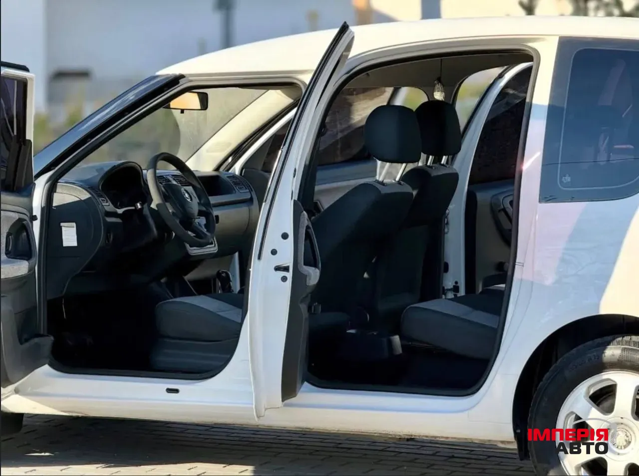 Skoda Roomster - фото 4