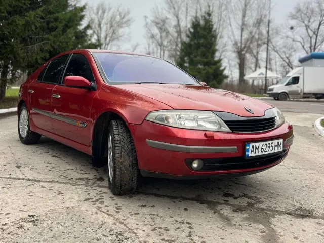 Renault Laguna - фото 3