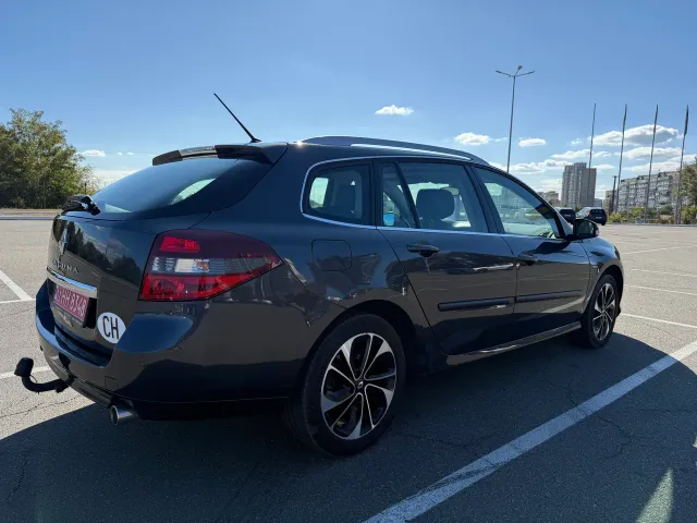 Renault Laguna - фото 3