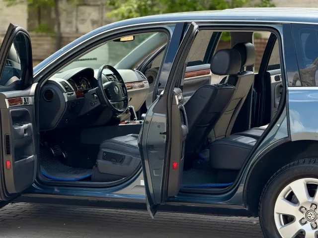 Volkswagen Touareg - фото 4