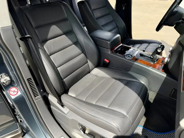 Volkswagen Touareg - фото 5