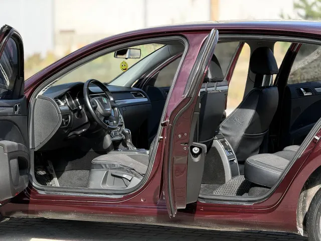 Skoda Superb - фото 4