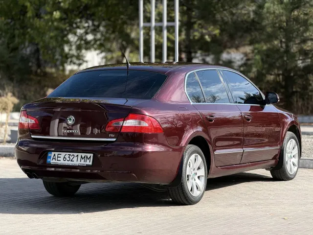 Skoda Superb - фото 3