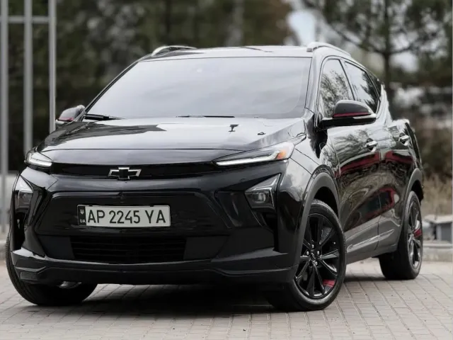 Chevrolet Bolt EUV - фото 1