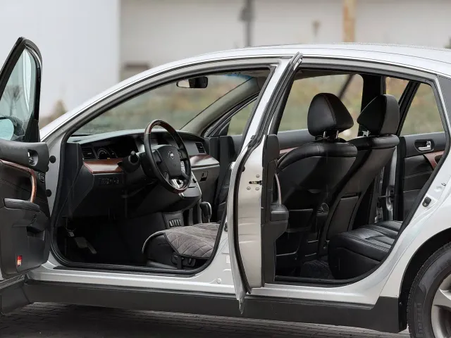 Nissan Teana - фото 4