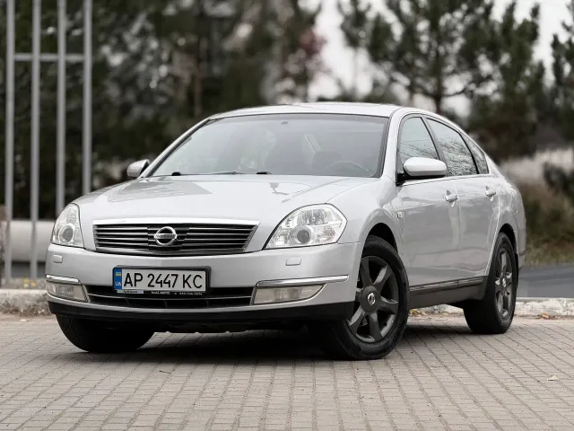 Nissan Teana - фото 1
