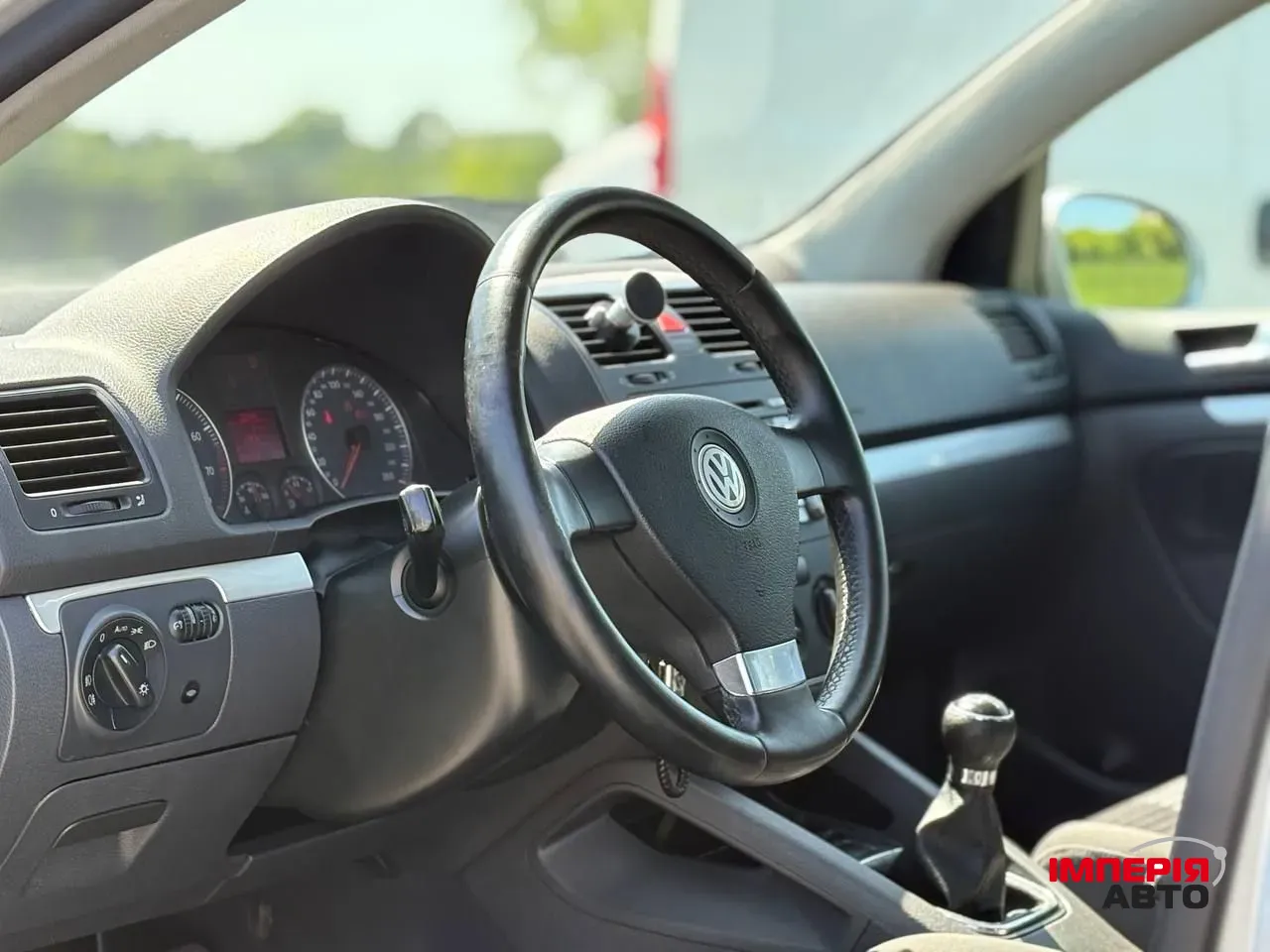 Volkswagen Golf - фото 5