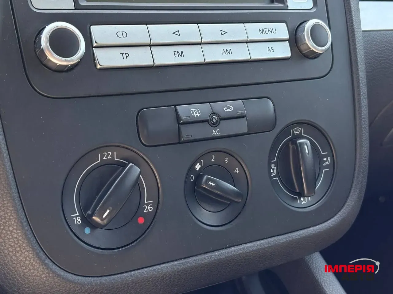 Volkswagen Golf - фото 6