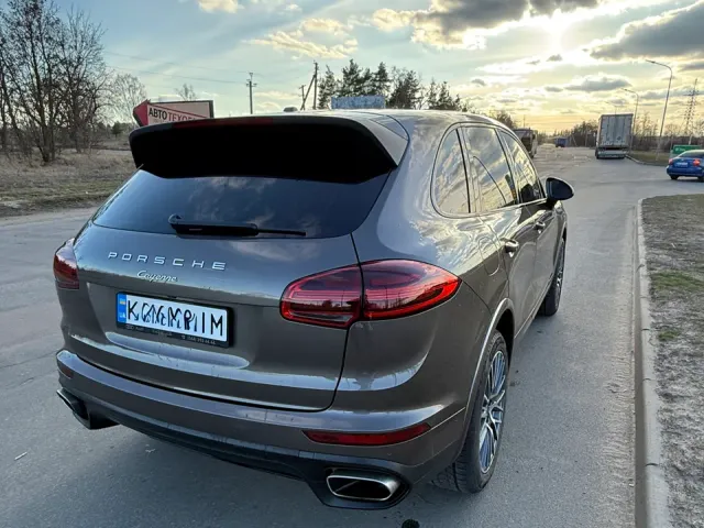 Porsche Cayenne - фото 2