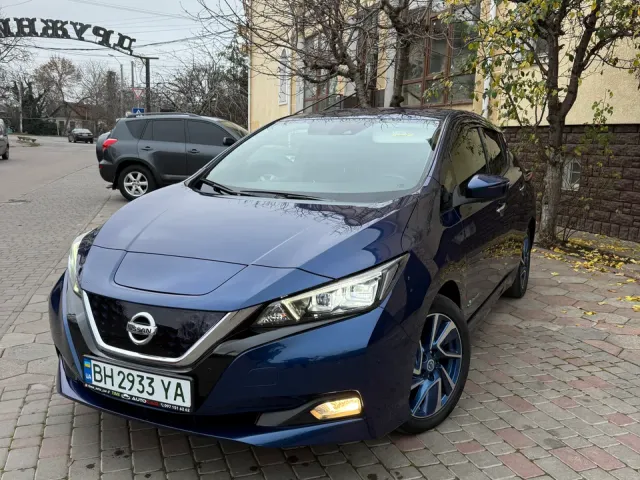 Nissan Leaf - фото 5