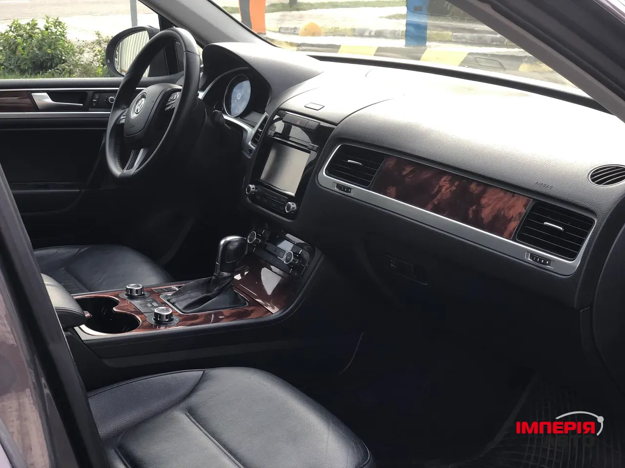 Volkswagen Touareg - фото 12