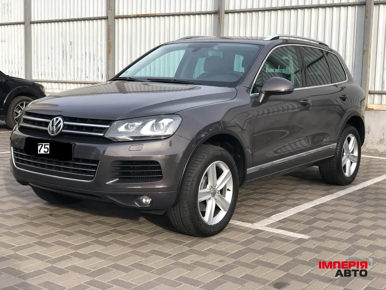 Volkswagen Touareg - фото 1