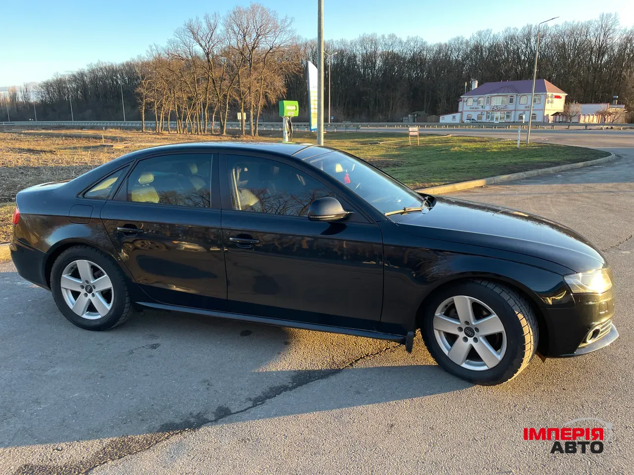 Audi A4 - фото 7