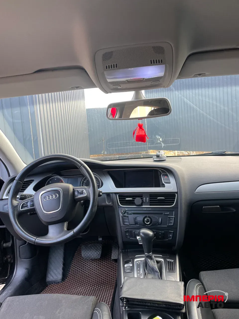 Audi A4 - фото 13