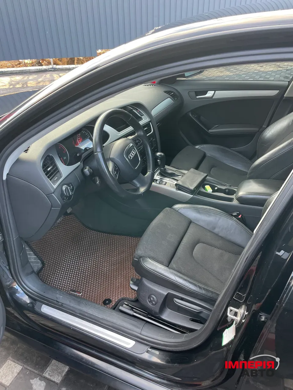 Audi A4 - фото 16