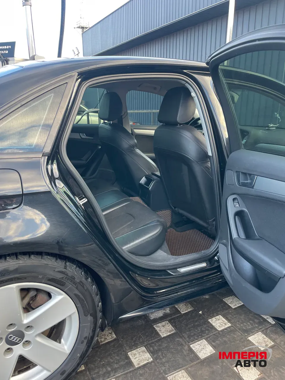 Audi A4 - фото 17