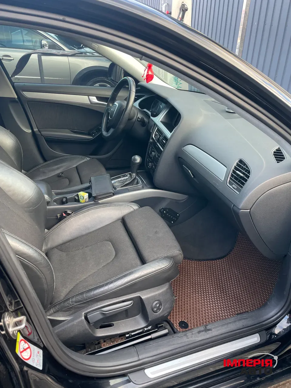 Audi A4 - фото 14