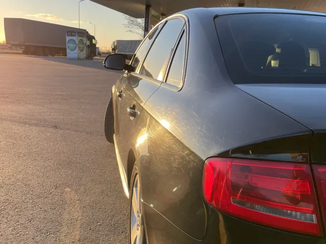 Audi A4 - фото 4