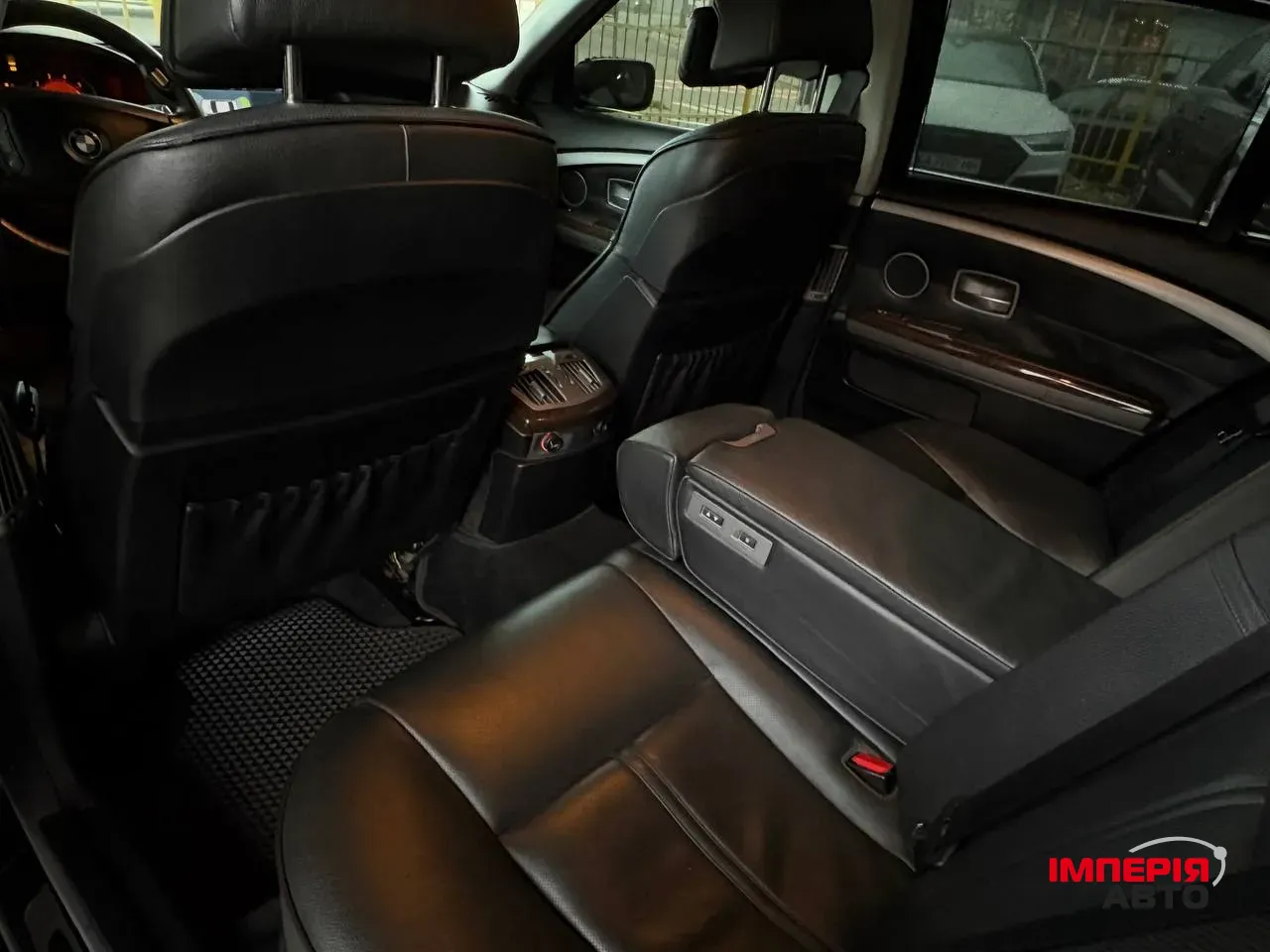 BMW 7 серії - фото 21