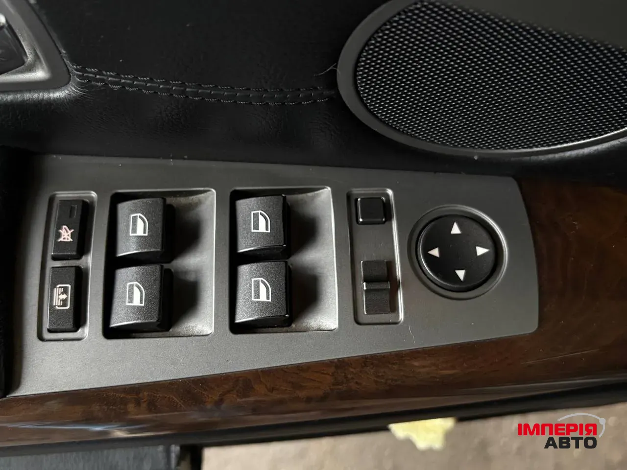 BMW 7 серії - фото 9