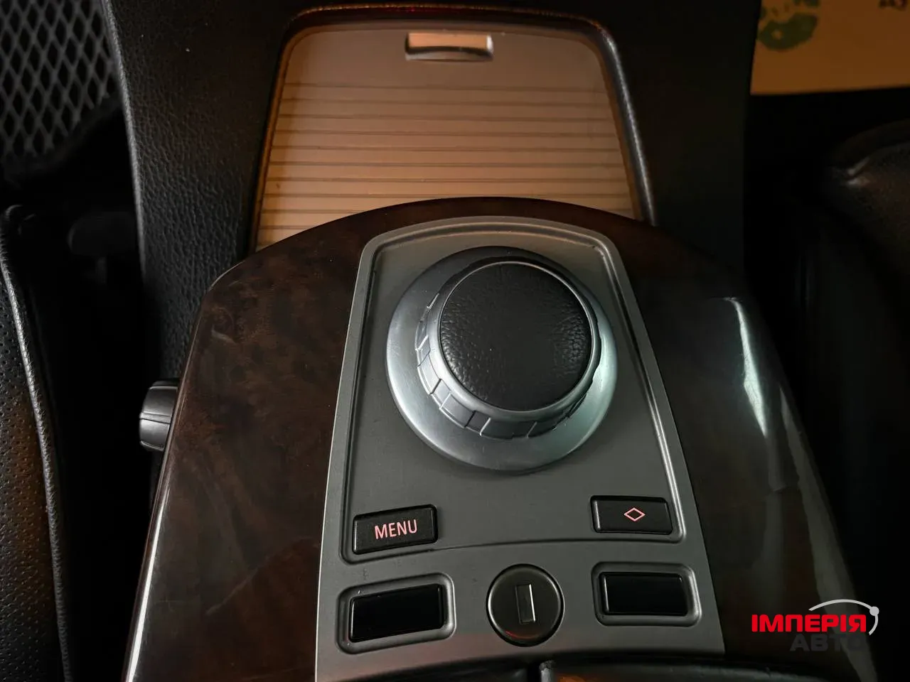 BMW 7 серії - фото 14