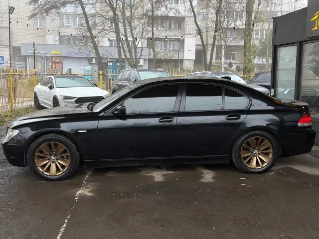 BMW 7 серії - фото 2