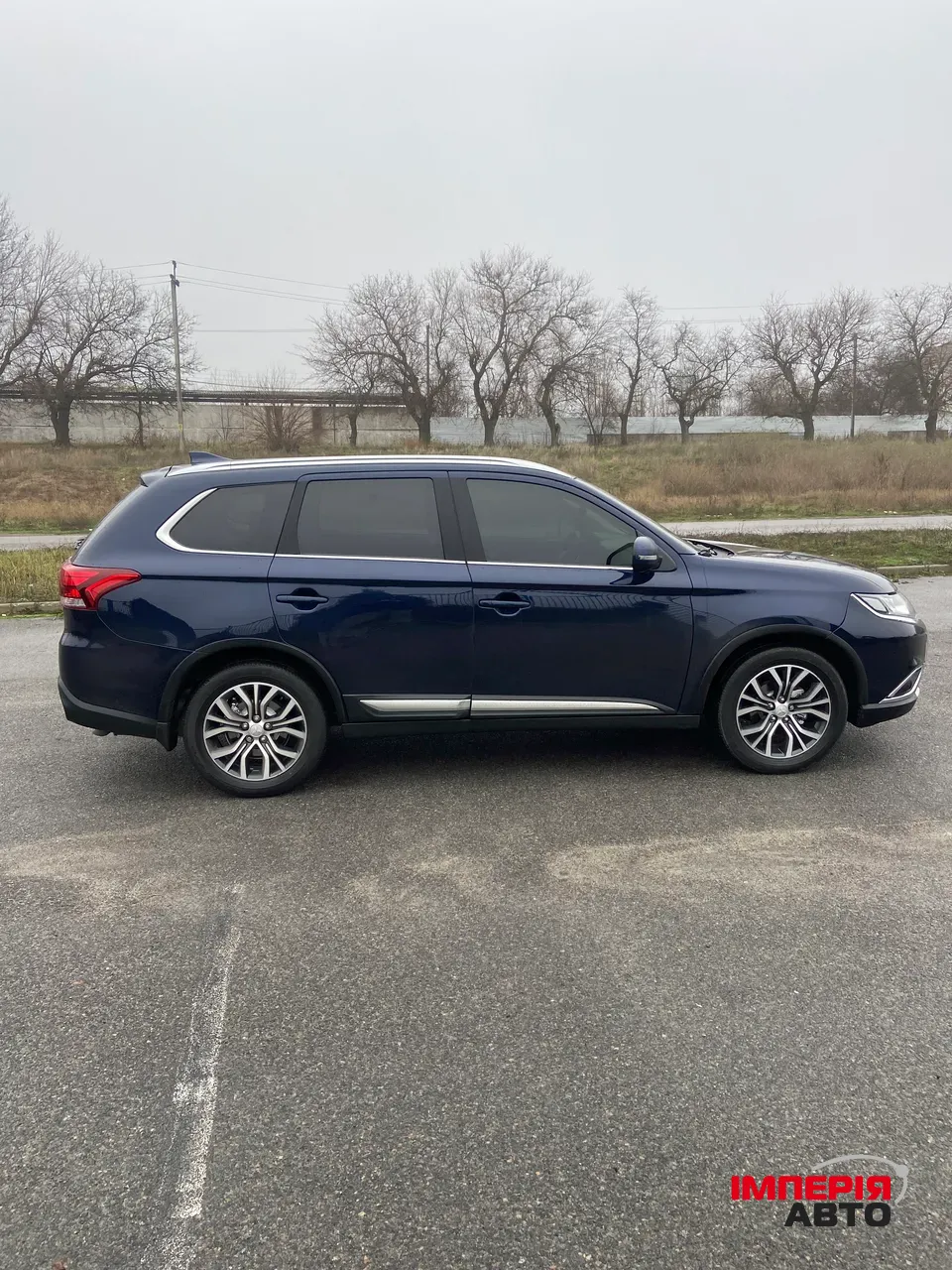 Mitsubishi Outlander - фото 3