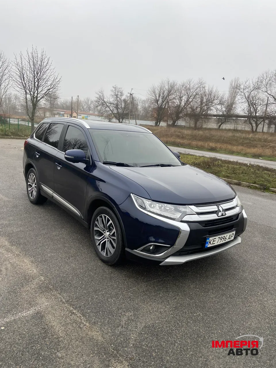 Mitsubishi Outlander - фото 1