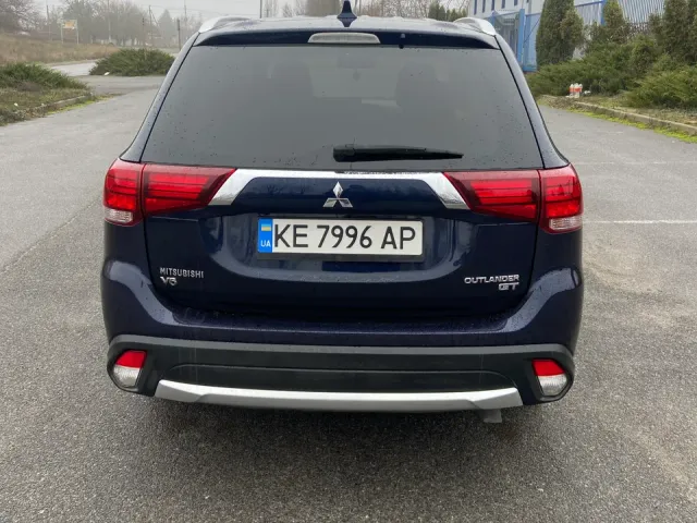 Mitsubishi Outlander - фото 5