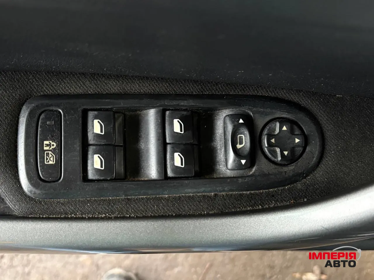 Peugeot 308 - фото 4