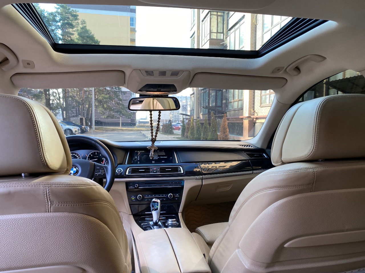 BMW 7 серії - фото 28