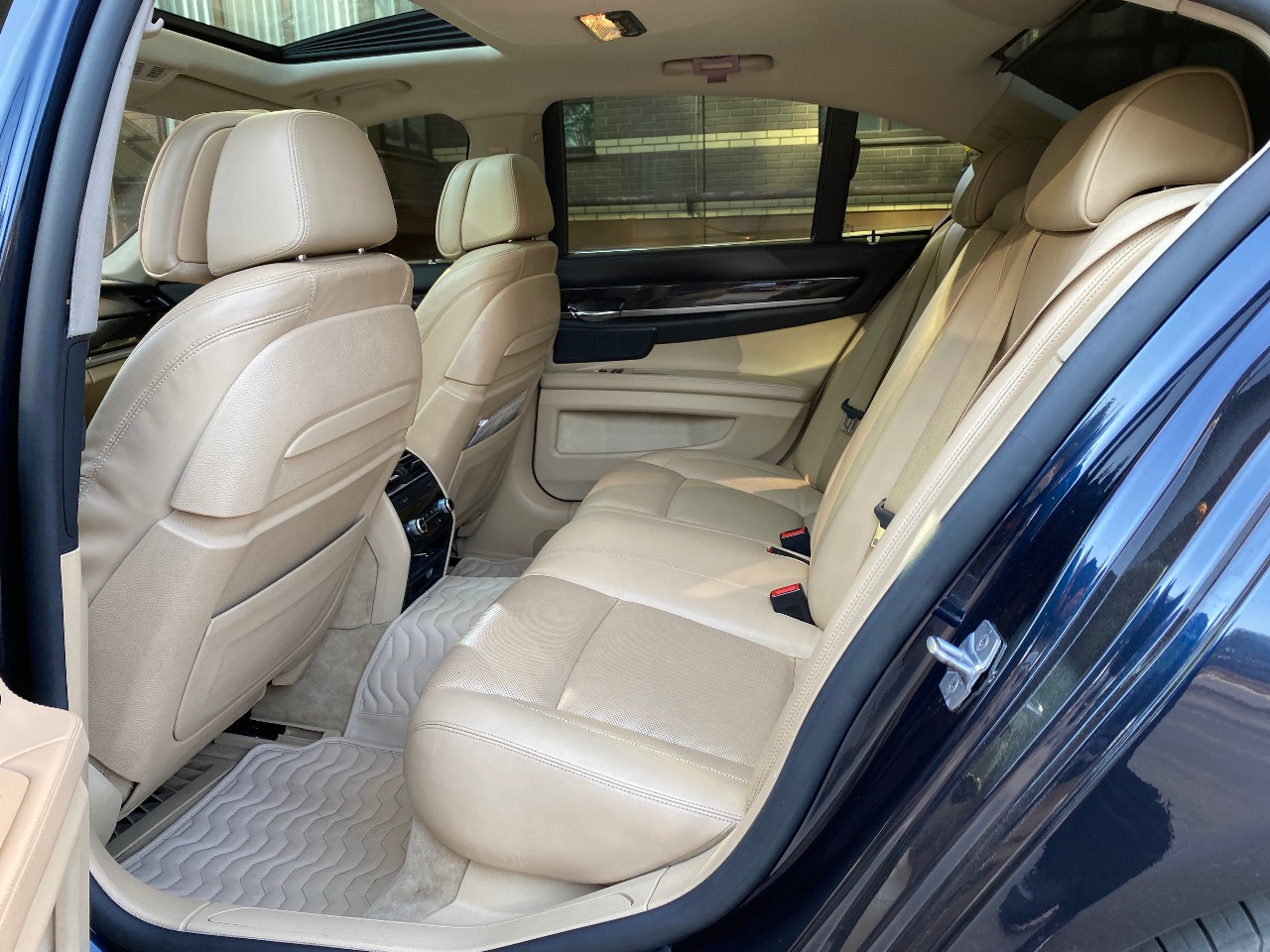 BMW 7 серії - фото 3