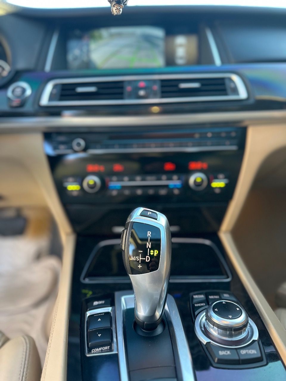 BMW 7 серії - фото 4