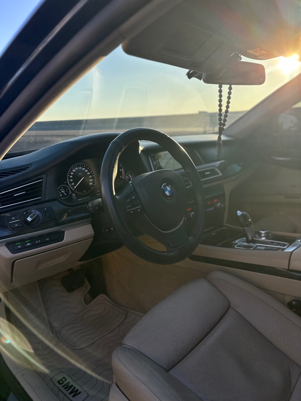 BMW 7 серії - фото 1